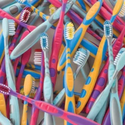SmileCare™ Youth Select Toothbrushes - Bulk
